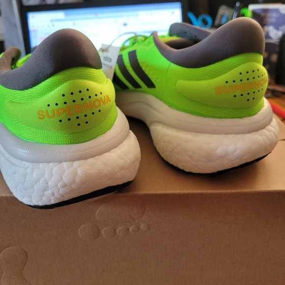 Man's  Adidas Supernova - Picture 5 of 8